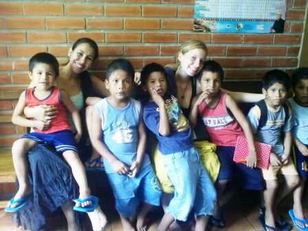 Alalay's children with volunteers